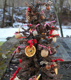 Dry Measure Williamsburg Christmas Inspired Tree