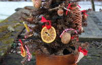 Dry Measure Williamsburg Christmas Inspired Tree