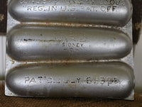 Wagner Corn Mold with Decorative Corn Cobs