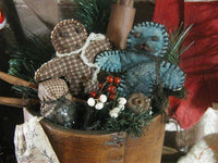 Dry Measure Antique Inspired Gingerbread's Holiday Greens Primitive Christmas